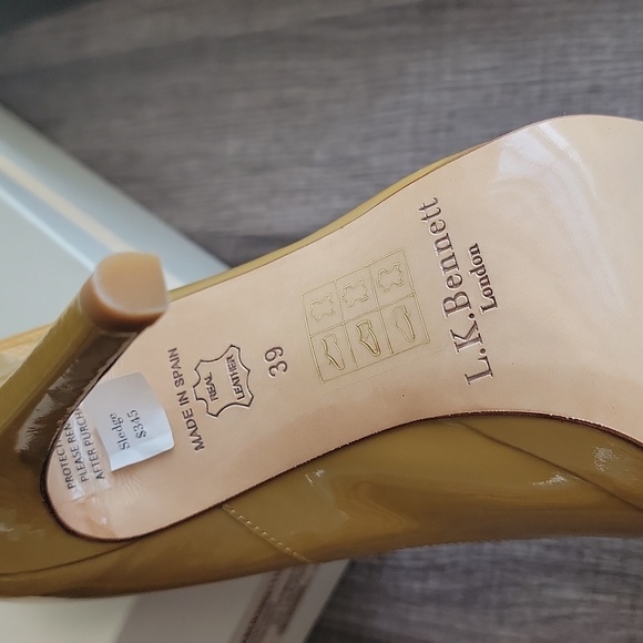 LK Bennett NWT "Sledge" pumps, tan, Patent Leather - Picture 12 of 12